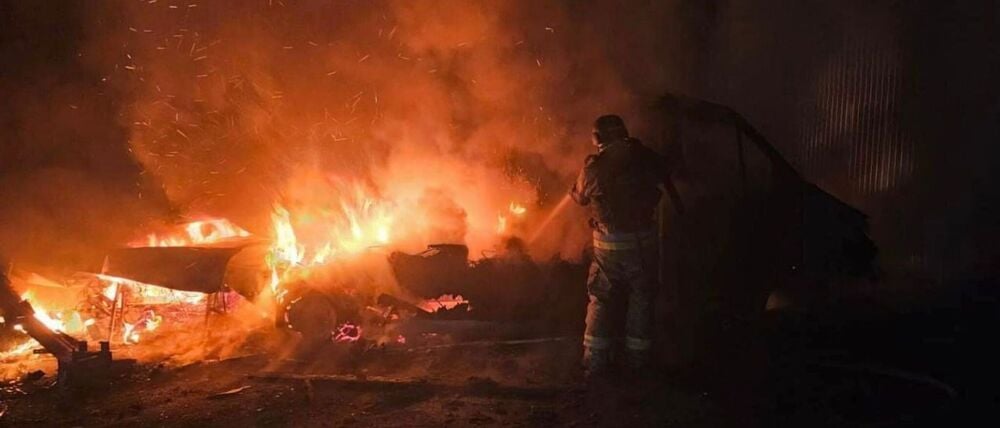 In Tschernihiw im Norden der Ukraine hat das russische Militär erneut Energieanlagen angegriffen und beschädigt. 