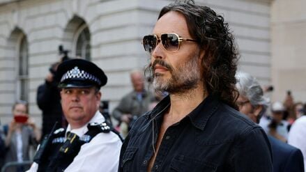 Russell Brand bei einem Gerichtstermin in London. 