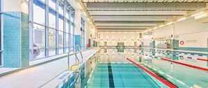 Die Becken der Berliner Schwimmbäder bleiben an Weihnachten und Silvester leer. (Archivbild)