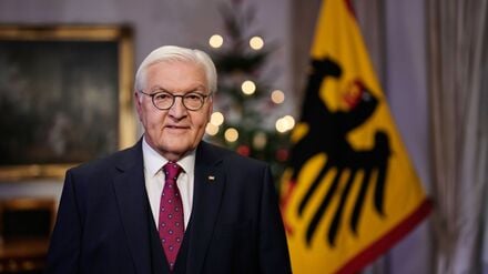 „Wir brauchen Mut, um immer wieder neu anzufangen“, sagte Bundespräsident Frank-Walter Steinmeier in seiner vorab veröffentlichten Weihnachtsansprache.