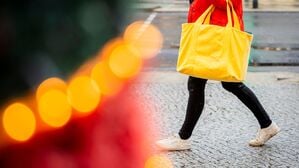 Die Einzelhändler in Berlin und Brandenburg sind zu einem großen Teil nicht zufrieden mit dem diesjährigen Weihnachtsgeschäft. (Archivbild)