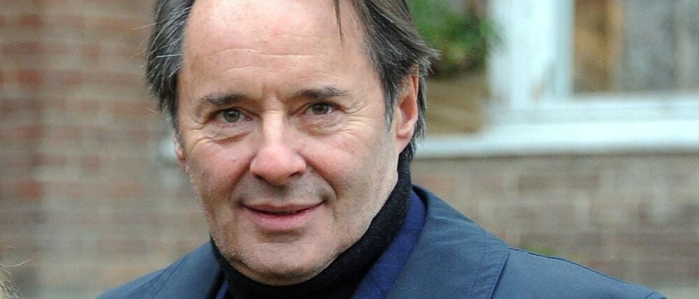 Uwe Kockisch - hier am Set - spielte auch in der ARD-Serie „Weissensee“.