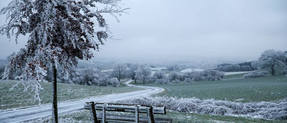 Frostig wird es über Weihnachten - und im Süden fällt doch ein wenig Schnee. 