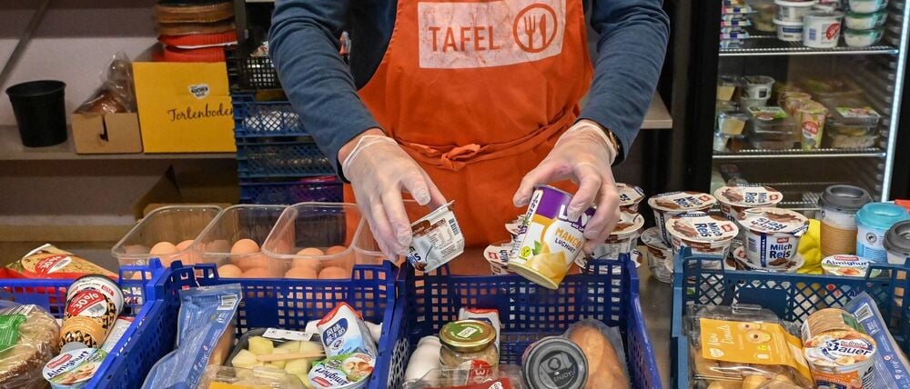 Die Tafeln in Brandenburg sind seit Jahren gut gefüllt. (Archivbild)