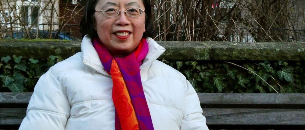 Ihre Freunde nennen sie „Burgfräulein“.