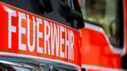 Die Feuerwehr ist an Heiligabend zu einem Wohnungsbrand in Halensee ausgerückt. (Symbobild)