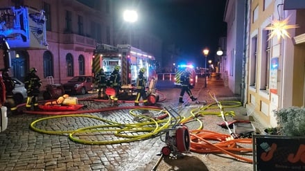 In der Nacht zum 25. Dezember brannte es in einem Geschäft in der Gutenbergstraße.