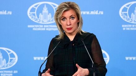 Maria Sacharowa, Sprecherin des russischen Außenministeriums, kritisiert die Friedensbemühungen der Europäer scharf.