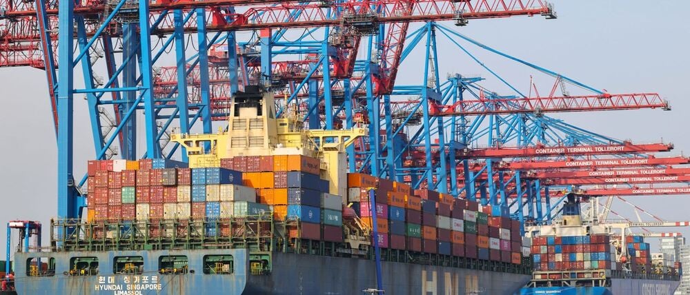 Die Bundesregierung hat neue Initiativen für die maritime Wirtschaft angekündigt. (Archivbild)