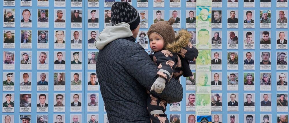 Die Ukraine hat viele Tote zu beklagen und wartet sehnlich auf Frieden.