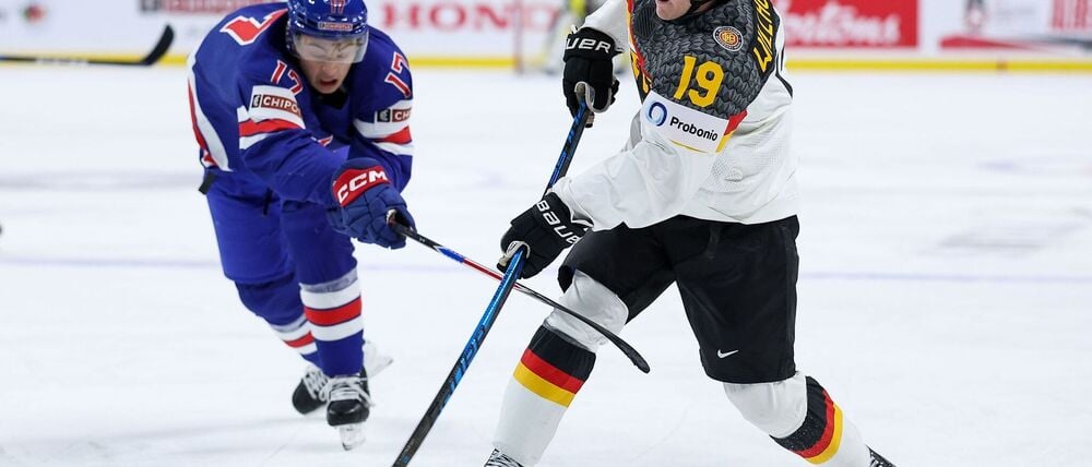 Die deutschen Eishockey-Junioren verlieren zum WM-Auftakt gegen die USA 3:6.