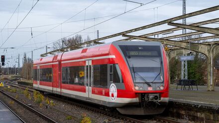 Fährt heute zum letzten Mal: Der sogenannte Kulturzug zwischen Berlin und Breslau. (Archivbild)
