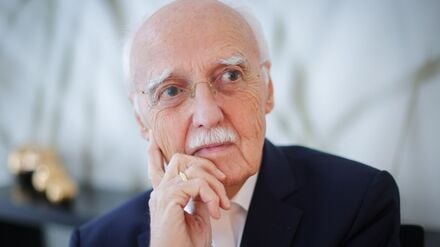 Überraschend viele Deutsche blicken mit Optimismus auf das neue Jahr, findet der Hamburger Zukunftsforscher Horst Opaschowski. (Archivbild)