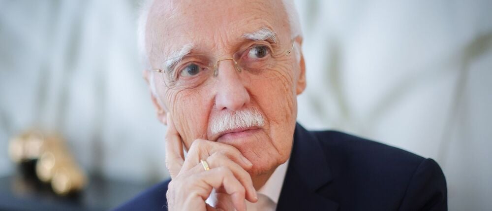 Überraschend viele Deutsche blicken mit Optimismus auf das neue Jahr, findet der Hamburger Zukunftsforscher Horst Opaschowski. (Archivbild)