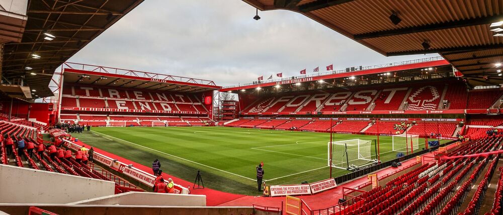 Zu Ehren John Robertsons möchte Nottingham Forest eine Tribüne umbenennen.
