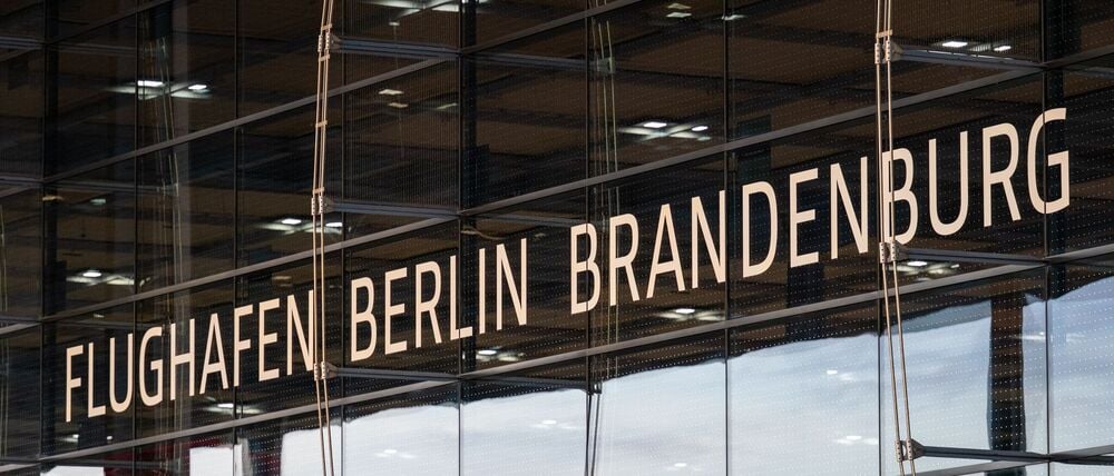 Einige Piloten entschieden sich zur Enteisung ihrer Maschinen vor dem Start. (Symbolbild)