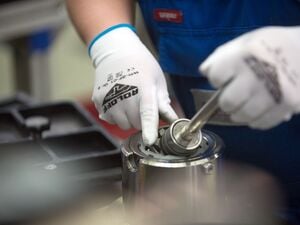 Autozulieferer verlieren Zehntausende Arbeitsplätze.