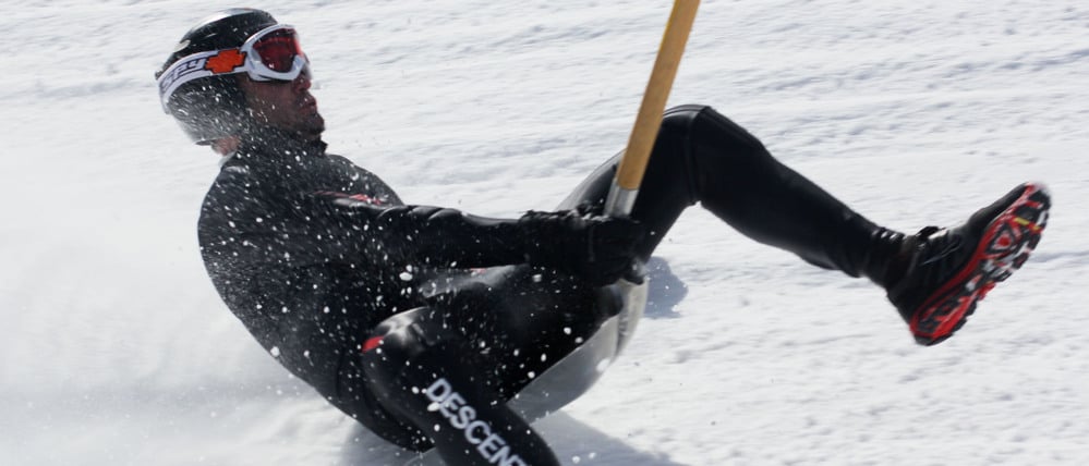 Auf die Schaufel fertig los! Beim Shovel Racing werden Geschwindigkeiten von bis zu 100 km/h erreicht.