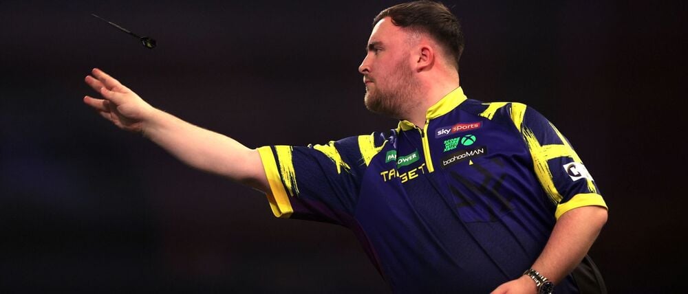 Luke Littler glänzt gegen den Österreicher Suljovic.