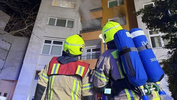 Hochhausbrand in Staaken.