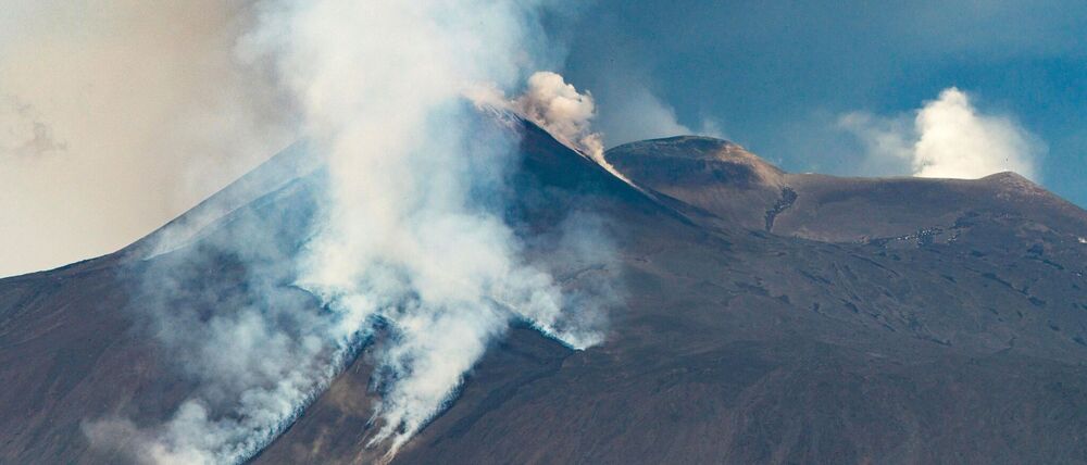 Der rund 3.350 Meter hohe Ätna ist Europas größter aktiver Vulkan. (Archivbild) 