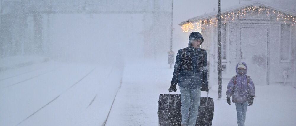 In Skandinavien waren zeitweise mehr als 100.000 Haushalte ohne Strom.