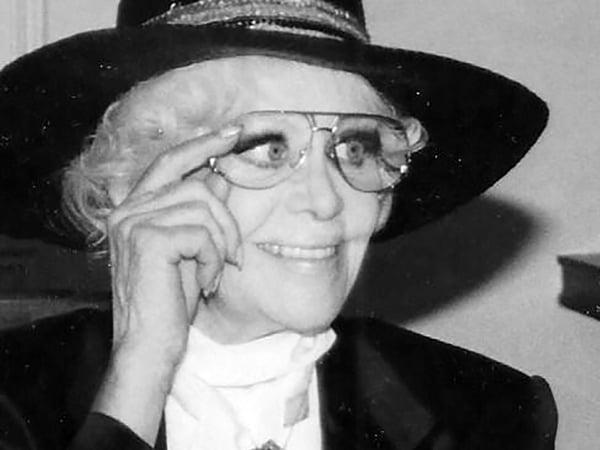 Potsdam Stadthaus, Oberbürgermeister Horst Gramlich (SPD) ernennt Hildegard Knef zur Botschafterin Stadtjubiläum 1000 Jahre Potsdam. 19.8.1992 Foto: Manfred Thomas