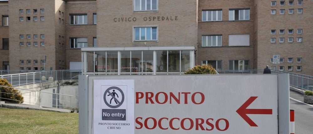 Eine Mutter und ihre Tochter starben mutmaßlich an einer Lebensmittelvergiftung nach einem Weihnachtsessen (Symbolbild).