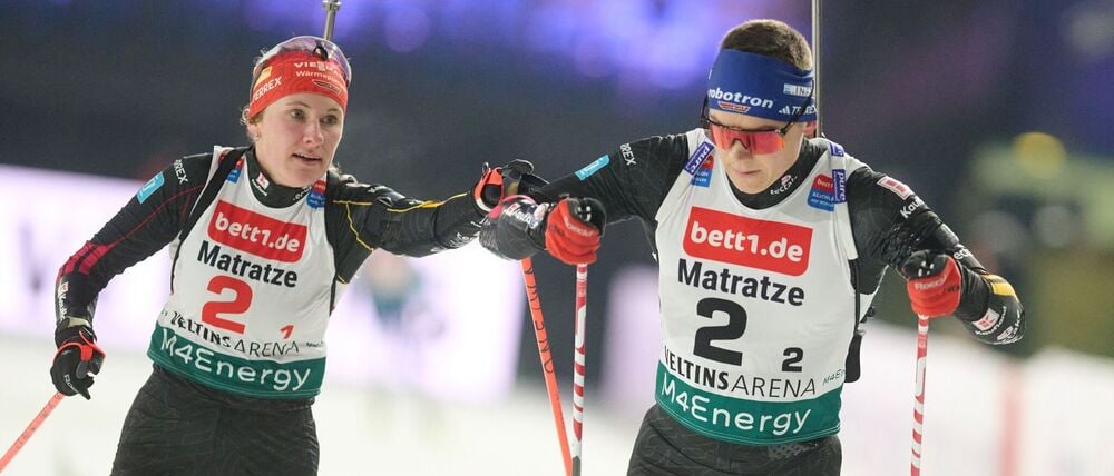 Das deutsche Team Justus Strelow und Janina Hettich-Walz beim Biathlon auf Schalke. 