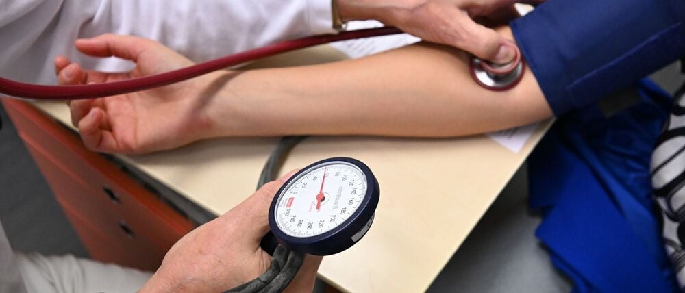 Kassenärzte-Chef Andreas Gassen fordert eine "Kontaktgebühr" bei Arztbesuchen. (Symbolbild)