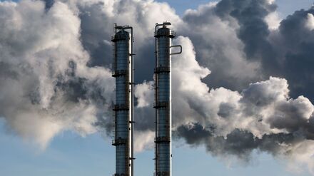 Gut jedes zweite der 100 umsatzstärksten Unternehmen in Deutschland machte von Januar bis September weniger Gewinn. (Symbolbild)