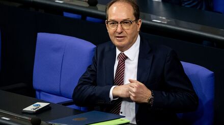 Bundesinnenminister Alexander Dobrindt (CSU) plädiert für härtere Strafen. (Archivbild)