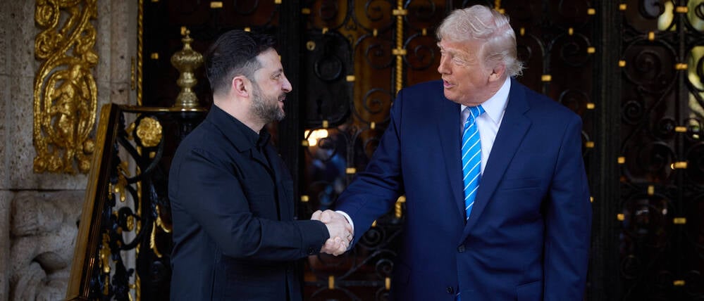 US-Präsident Donald Trump empfängt den ukrainischen Präsidenten Wolodymyr Selenskyj am 28. Dezember 2025 in seiner Residenz Mar-a-Lago in Palm Beach, Florida.