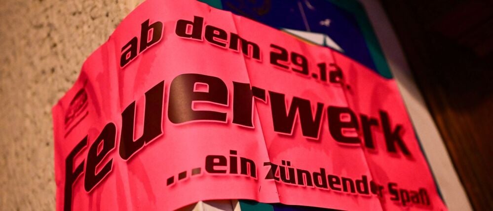 330 Kilo Feuerwerkskörper hat die Polizei bei einem Berliner beschlagnahmt.