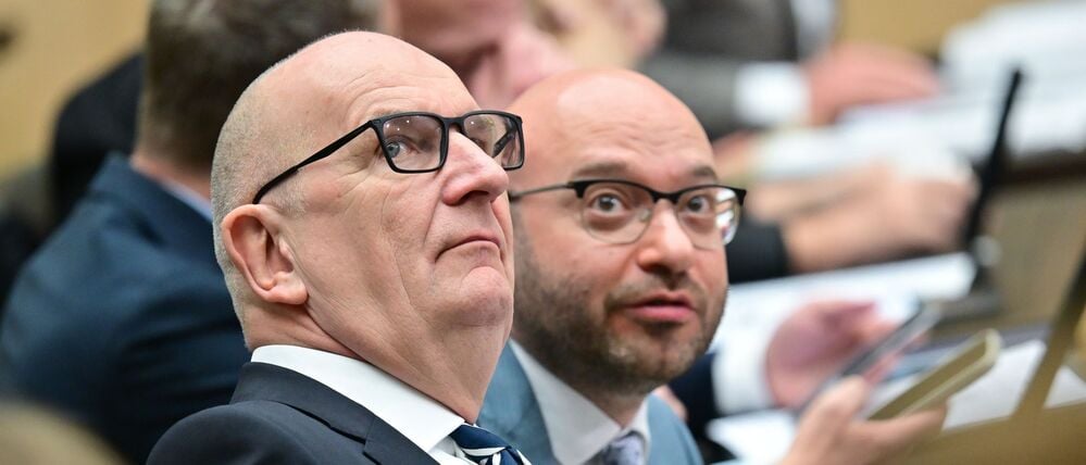 Dietmar Woidke, Ministerpräsident von Brandenburg, und René Wilke (beide SPD), Minister des Innern und für Kommunales des Landes Brandenburg.