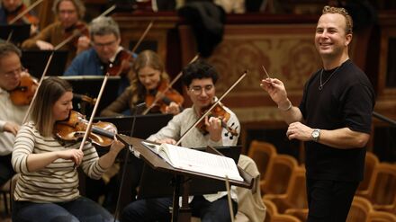 Der Kanadier Yannick Nézet-Séguin dirigiert erstmals das Neujahrskonzert aus Wien