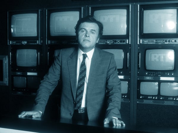 Bildnummer: 54870624 Datum: 25.03.1985 Copyright: imago/Sven Simon
Helmut Thoma (Direktor RTLplus Luxemburg), Personen; 1985, Luxemburg, Wirtschaft, Shooting; , quer, Kbdia, Porträt, Randbild, People o00 RTL Plus; Aufnahmedatum geschätzt
Bildnummer 54870624 Date 25 03 1985 Copyright Imago Sven Simon Helmut Thoma Director RTLplus Luxembourg People 1985 Luxembourg Economy Shooting horizontal Kbdia Portrait Edge image Celebrities o00 RTL Plus date estimated