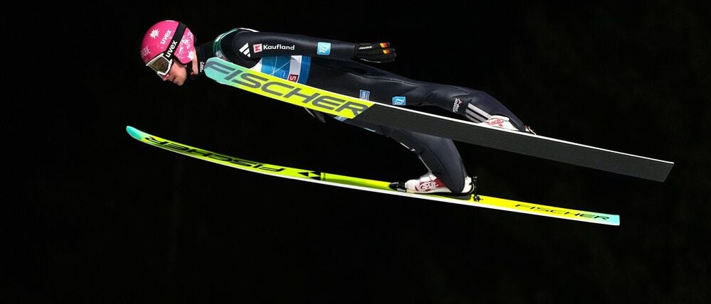 Felix Hoffmann wird bester Deutscher zum Tournee-Auftakt.