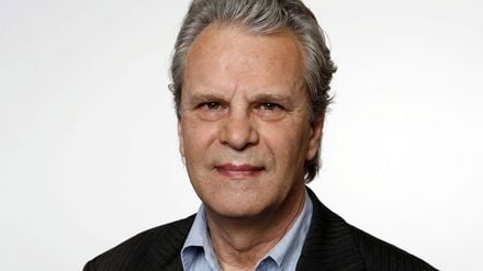 Die Schauspielerin Katja Riemann würdigte ihren verstorbenen Ex-Partner und Kollegen Peter Sattmann.