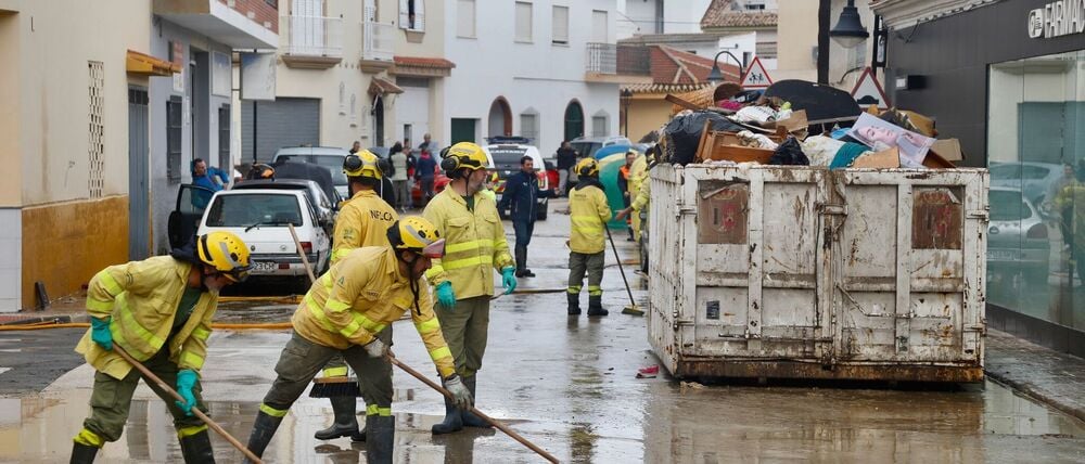 Drei Menschen starben durch Hochwasser nach heftigen Regenfällen in Südspanien.