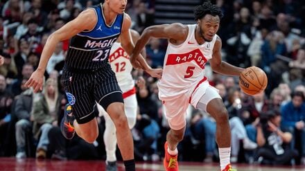 Tristan da Silva (links) verlor mit Orlando gegen Toronto trotz 21-Punkte-Führung.