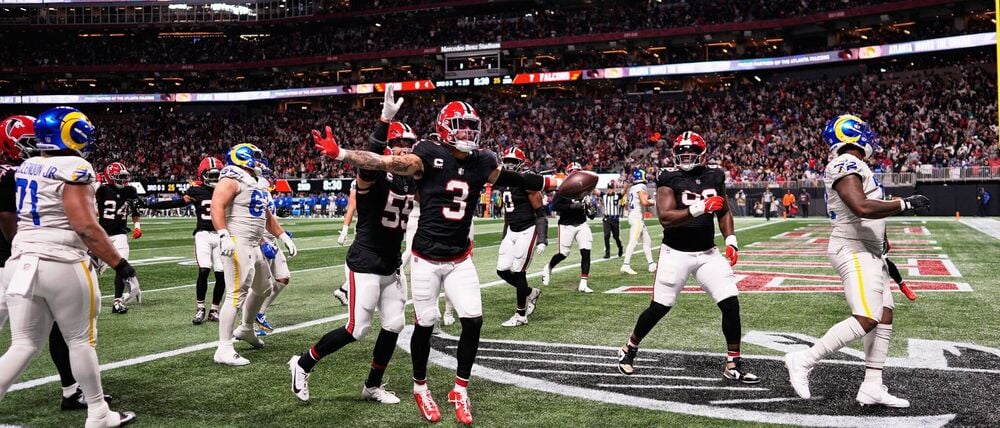 Die Atlanta Falcons schlagen die Los Angeles Rams dank einer starken ersten Hälfte.