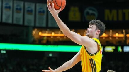 Alba-Kapitän Jonas Mattisseck baut auf die gute Defensive seines Teams. (Archivbild)