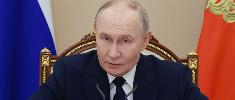 29.12.2025, Russland, Moskau: Der russische Präsident Wladimir Putin nimmt an einem Treffen mit hochrangigen Militäroffizieren im Kreml teil.