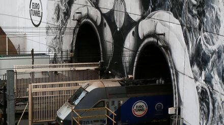 Der Zugverkehr durch den Eurotunnel ist beeinträchtigt (Archivbild) 