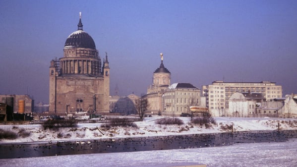 Der Alte Markt in Potsdam im Dezember 1968.