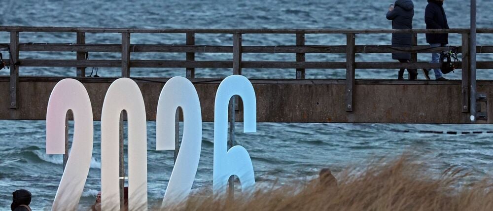 In vielen Ländern der Welt bereiten sich die Menschen auf den Jahreswechsel vor.