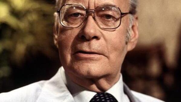 Der Autor Friedrich Luft in einer Fernsehtalkshow, undatiert. [ Rechtehinweis: Verwendung weltweit, usage worldwide ]