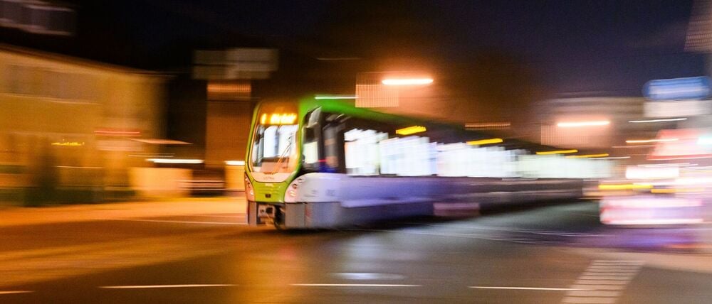 Der Preis fürs Deutschlandticket steigt. (Archivbild)