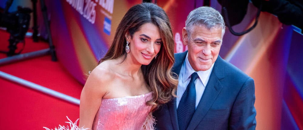 Amal und George Clooney kommen in London zu einer Veranstaltung.